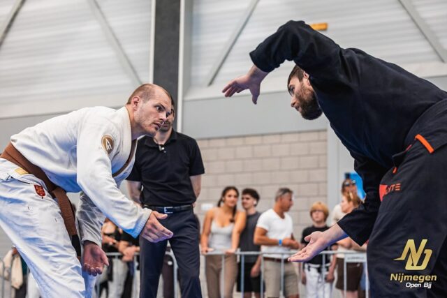 Over the past few months, Radbudo has been putting in work on the competition mats! ๐ฅ๐ฅ
Our athletes represented the team at several tournaments, including Nijmegen Open 2026, Grapple City Rotterdam, and RAMM Fighting Series 3.
A big congratulations to all competitors, and especially to our medalists:
๐ฅ @jan_bjj_nm
๐ฅ @sjuuldaamen
๐ฅ๐ฅ @uningleseinitalia
๐ฅ๐ฅ @ahmad_douddo
๐ฅ๐ฅ @bjj_vincent
๐ฅ Philip
๐ฅ @jasper.fa
๐ฅ Floris
We are proud of everyone who stepped on the mats, tested themselves, and represented Radbudo. On to the next one!
๐ธ: @lanapictures.nl