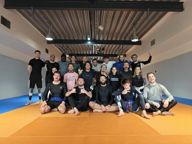 Last Saturday our BJJ members got a chance to show off their skills at their belt exams.  We would like to congratulate🥳🎉 the following members with their new belt: 
- tom
- ⁠thijs
- ⁠mees
- ⁠jules

 And stripes:
- isolde
- ⁠tarja
- ⁠luuk
- ⁠alex
- ⁠lucas
- ⁠ahmad
- ⁠stijn
- ⁠vidan 
- ⁠mami
- ⁠aris  We would also like to thank everyone who helped during the exam and made the sharktank possible 🦈🥋